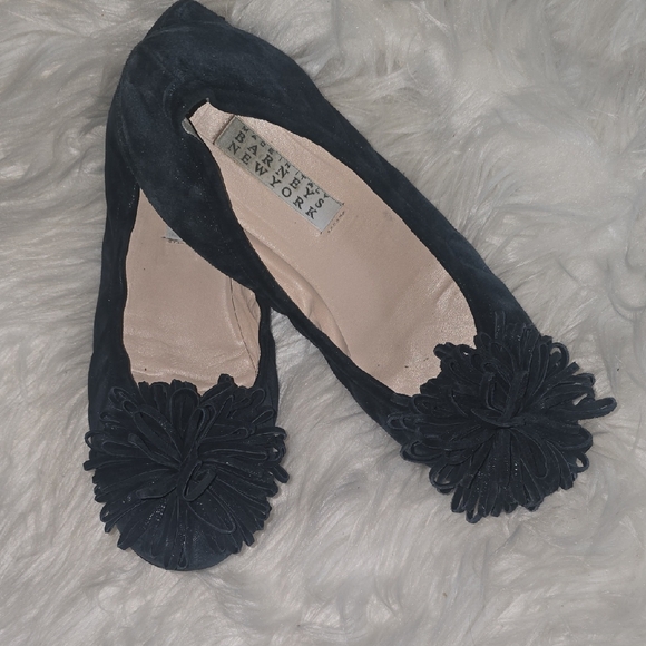 Barneys New York Black Floral Flats - Picture 1 of 8